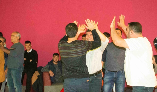 AOSB çalışanları bowling turnuvasında stres attı