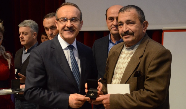 Kızılay bağışçıları ödüllendirildi