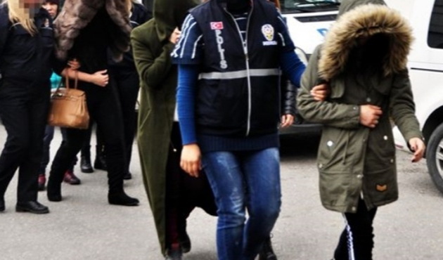 Kadın polislere fuhuş yaptıran kadın polis yakalandı!