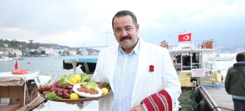Ata Demirer’in yazdığı "Hedefim Sensin" filmine İzmir’de özel gala