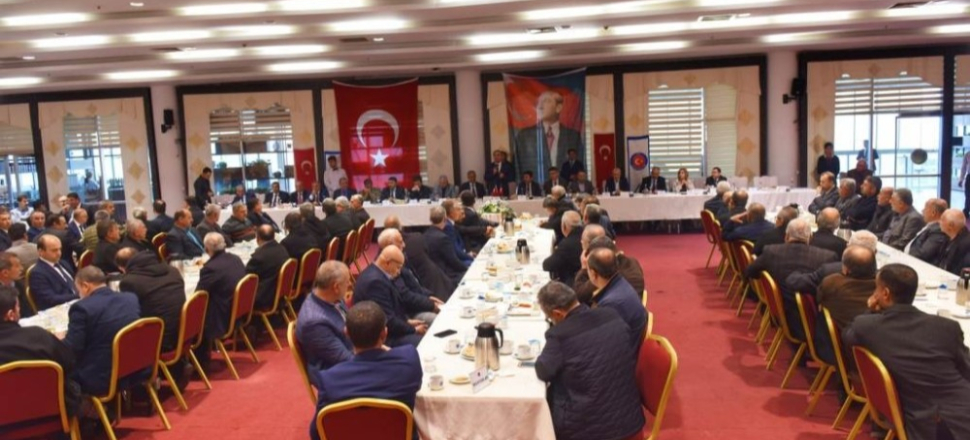 Vali Soytürk Muhtarlarla bir araya geldi