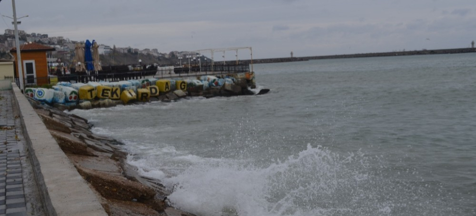 Tekirdağ'da Deniz ulaşımına poyraz engeli