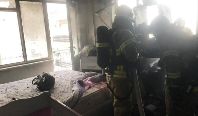 Balıkesir'de gardıropta başlayan yangın yatak odasını kül etti