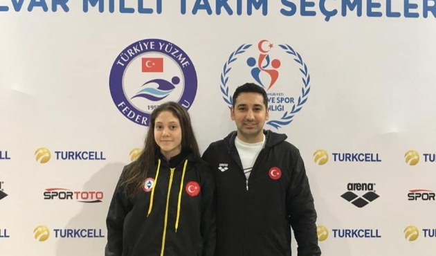 Eskişehirli genç yüzücü Türkiye rekoru kırdı