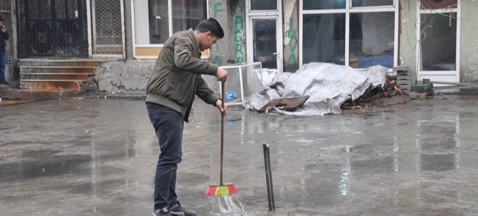 Hakkari Yüksekova’da sağanak yağış