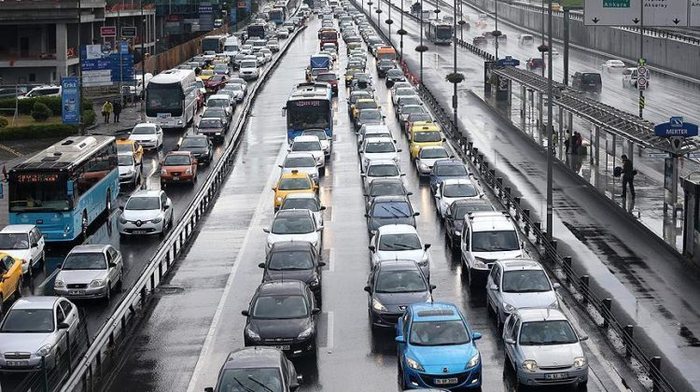 İstanbul'da dolmuş, minibüs ve servis ücretleri zamlandı