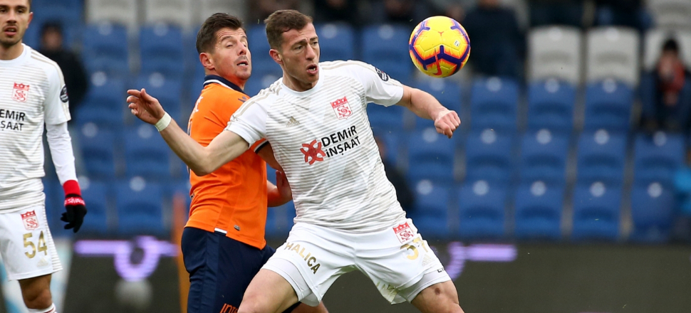 Lidere Sivasspor darbesi!