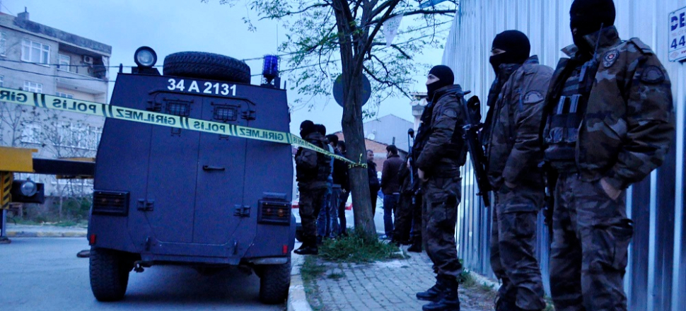Beylikdüzü'nde operasyon! 3 İranlı yakalandı...