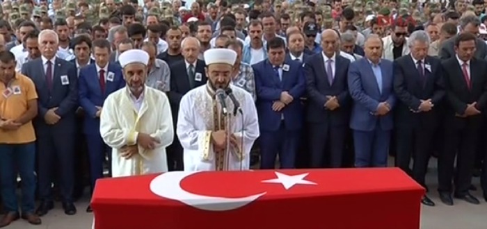 Kılıçdaroğlu Artvin'de şehit düşen askerin cenaze törenine katıldı