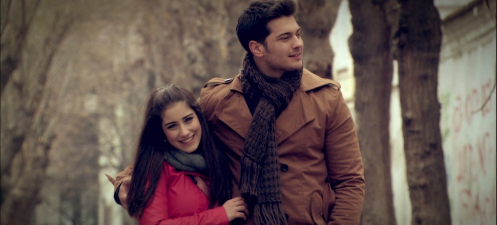 Hazal Kaya ve Çağatay Ulusoy efsanesi geri dönüyor!
