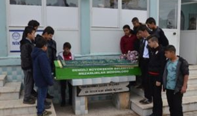 Denizli'de kazada ölen öğretmeni, son yolculuğa öğrencileri uğurladı!