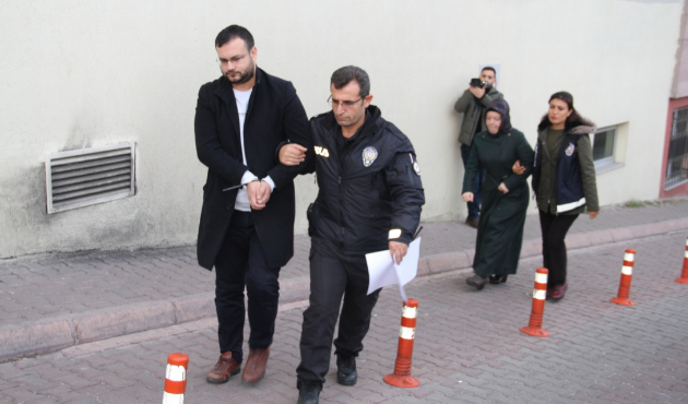 Mahrem askerler 'Gaybubet Evleri"nde yakalandı!