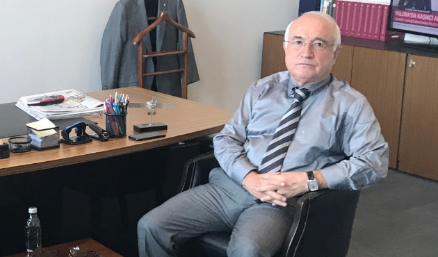 Cemil Çiçek: Eşek eşeği ödünç kaşır!