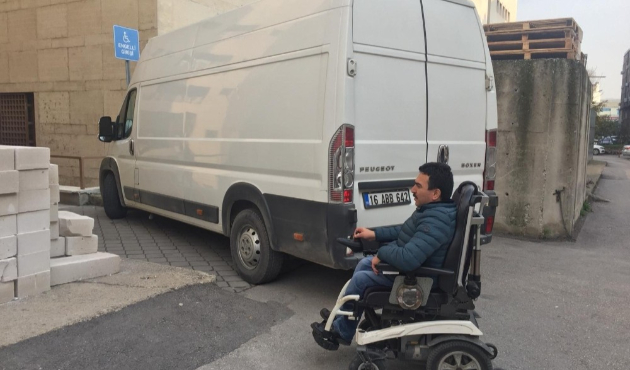 Bursa'da adliyeye girişine engel oldular!