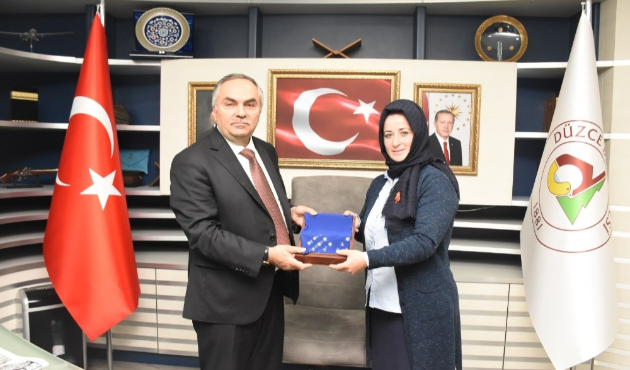 Otobüste unutulan cüzdanı sahibine teslim edildi!
