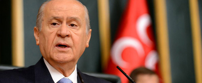 Devlet Bahçeli'den FETÖ aracısına azar