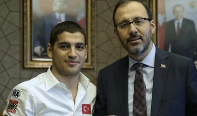 Bakan Kasapoğlu Ayhancan Güven'i kabul etti