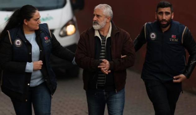 FETÖ'den aranan profesör kilerde yakalandı!