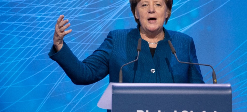 Forbes Merkel’i en güçlü kadın seçti