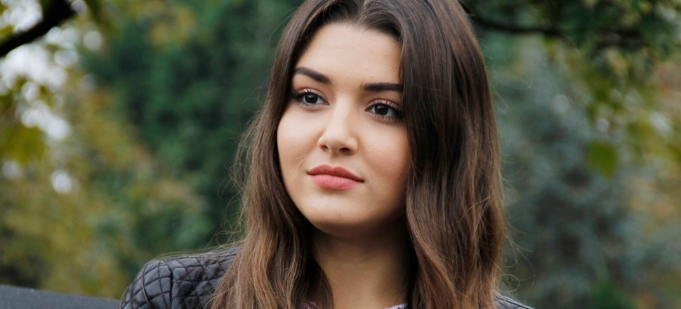 Hande Erçel 'bazlama'ya dayanamadı!