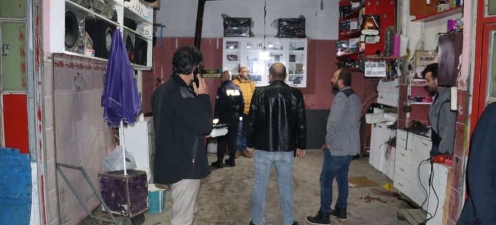 Silahla boynundan vurulan kişi ağır yaralandı