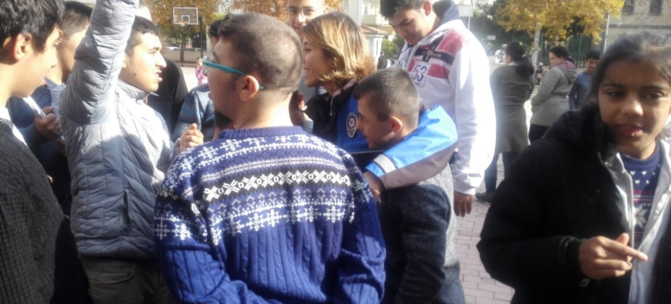 Polislerden engelli çocuklara ziyaret