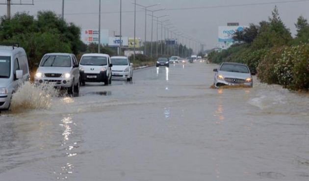 KKTC'de şiddetli yağış 3 can aldı