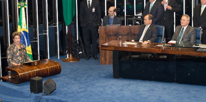 Cumhurbaşkanı Rousseff Senato'da yargılanıyor!