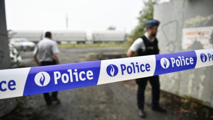 Brüksel'de bomba patladı