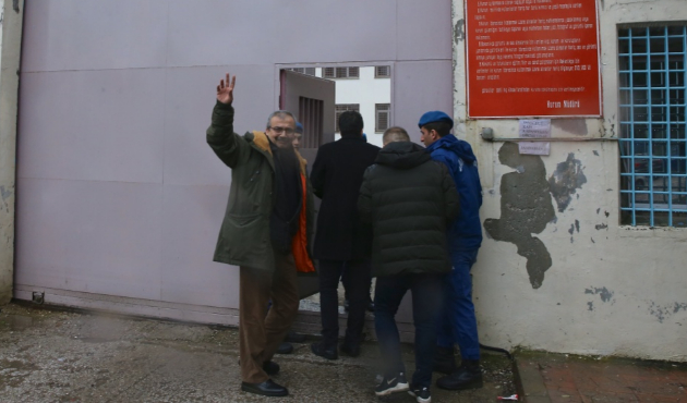 HDP'li Sırrı Süreyya Önder teslim oldu!