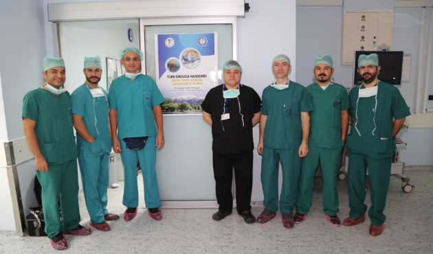 ERÜ'de 'laparoskopi kursu' düzenlendi