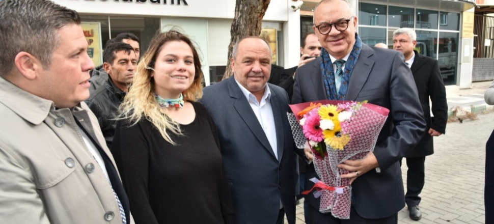 Başkan Ergün Saruhanlı’da çiçekle karşılandı