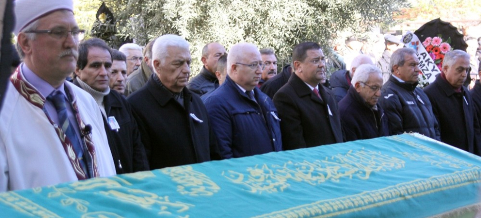 Karaöz son yolculuğa uğurlandı