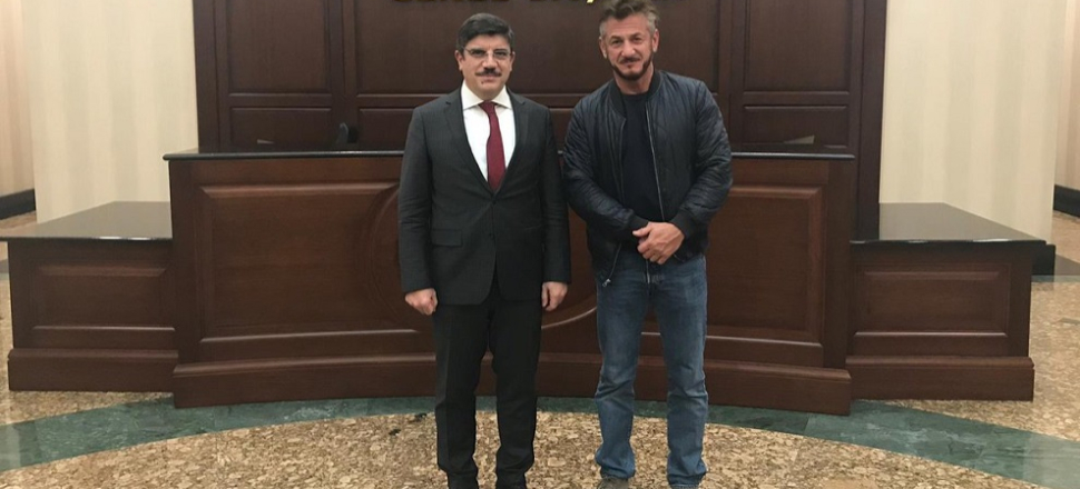 Sean Penn'den AK Parti'ye ziyaret!