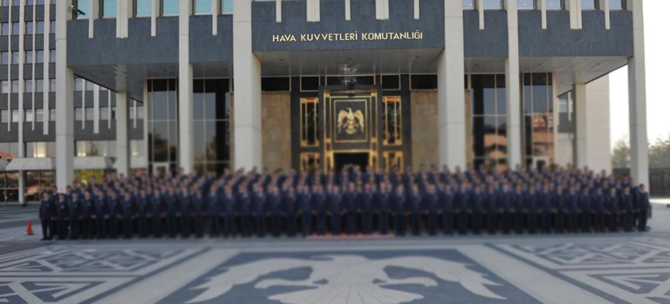 87 havacıya FETÖ gözaltısı!