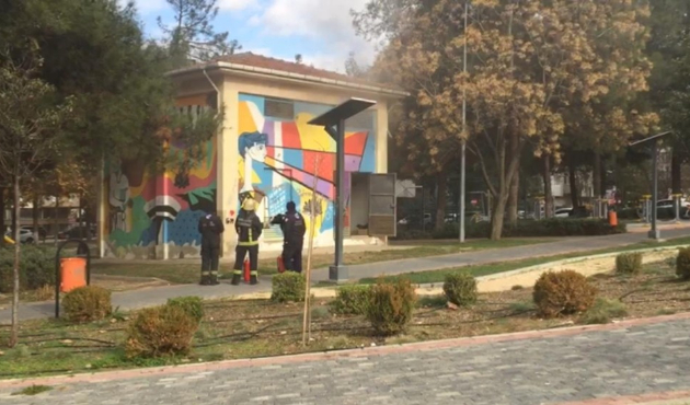 Çocuk parkındaki trafo bomba gibi patladı