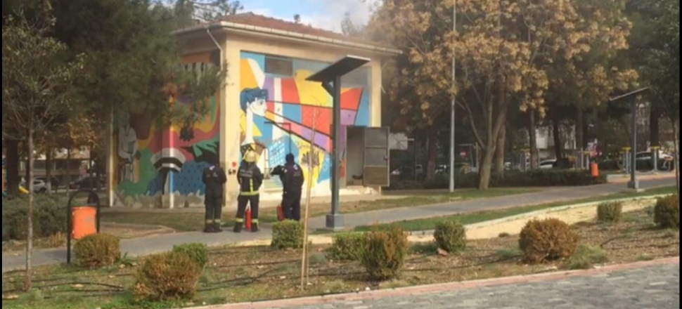 Çocuk parkındaki trafo bomba gibi patladı