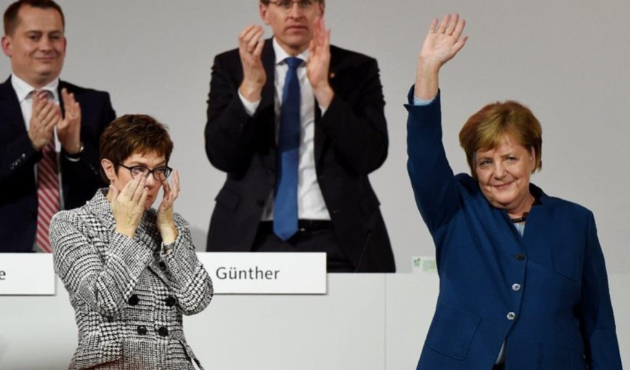 Angela Merkel 18 yıl sonra veda etti!