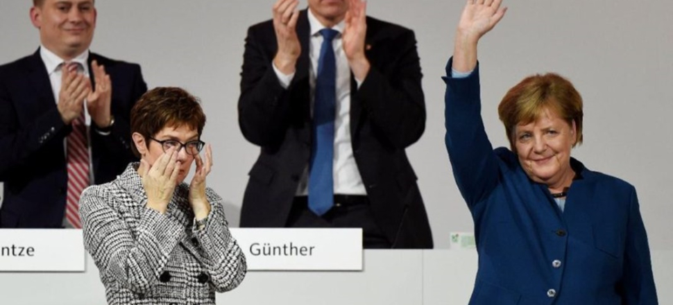 Angela Merkel 18 yıl sonra veda etti!