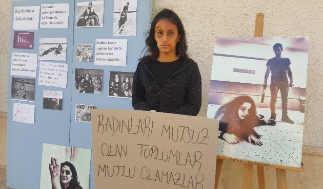 Öğrenciler kadına şiddeti canlandırdı