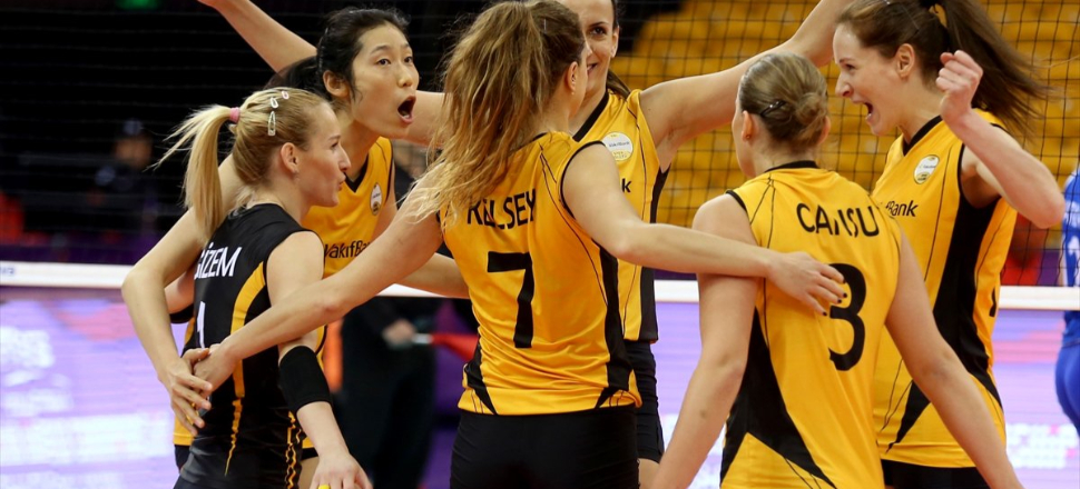 Dünyada kadın voleyboluna Türk damgası!