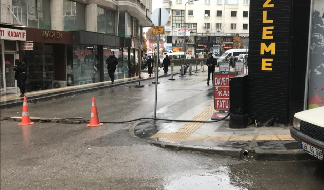 Elektrik kesintisine esnaflardan tepki