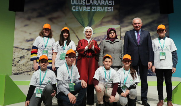 Emine Erdoğan: Çevre dostu olmaya zorlayabiliriz