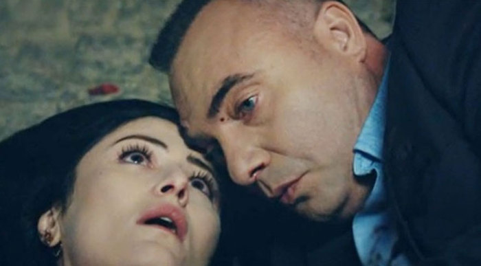 Ünlü oyuncudan şaşırtan karar