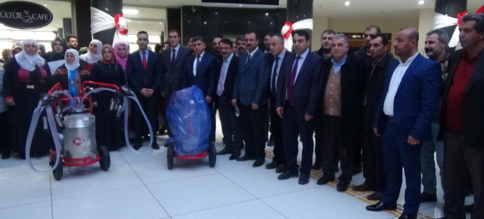 Batman’da çiftçilere süt sağma makineleri verildi