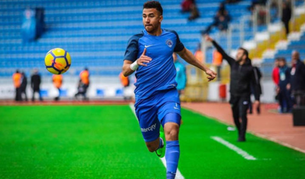 Mustafa Denizli, Trezeguet'in biletini kesti!