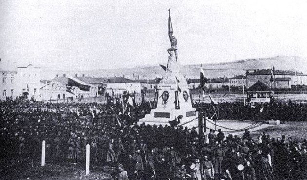 Rusların Kars’a diktiği anıtın görüntüleri ortaya çıktı...