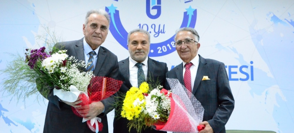 İş insanları tecrübelerini öğrencilerle paylaştı