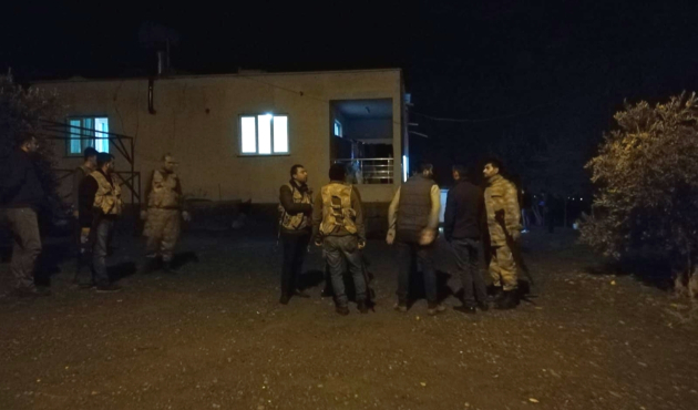 Eşi ve çocuklarına kurşun yağdırdı: 2 ölü...