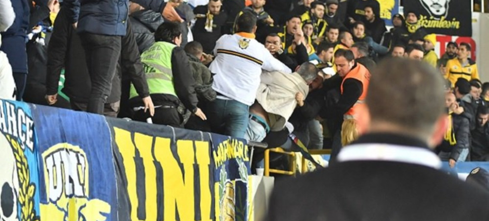 Akhisarspor-Fenerbahçe maçı öncesi kan aktı!